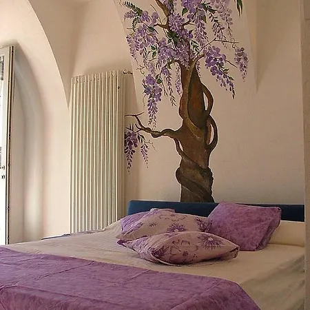 Lägenhet Sleeps 3 Pool Wifi